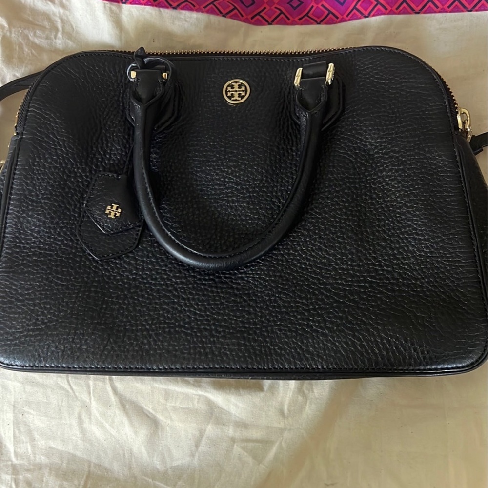 Tory Burch black Robinson triple zip retail $595